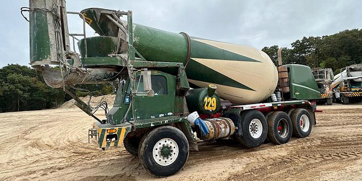 2007 Oshkosh S-Series Front Discharge Mixer, driver side (stock TM-229)