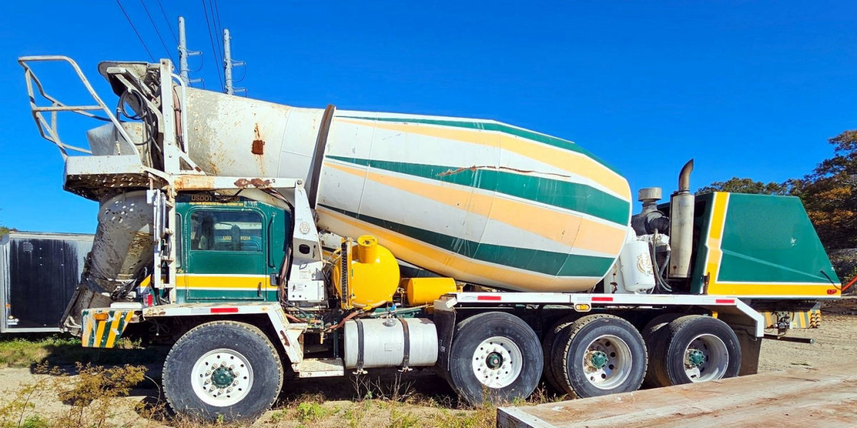 2001 Oshkosh S-Series Front Discharge Mixer, driver side (stock TM-231)