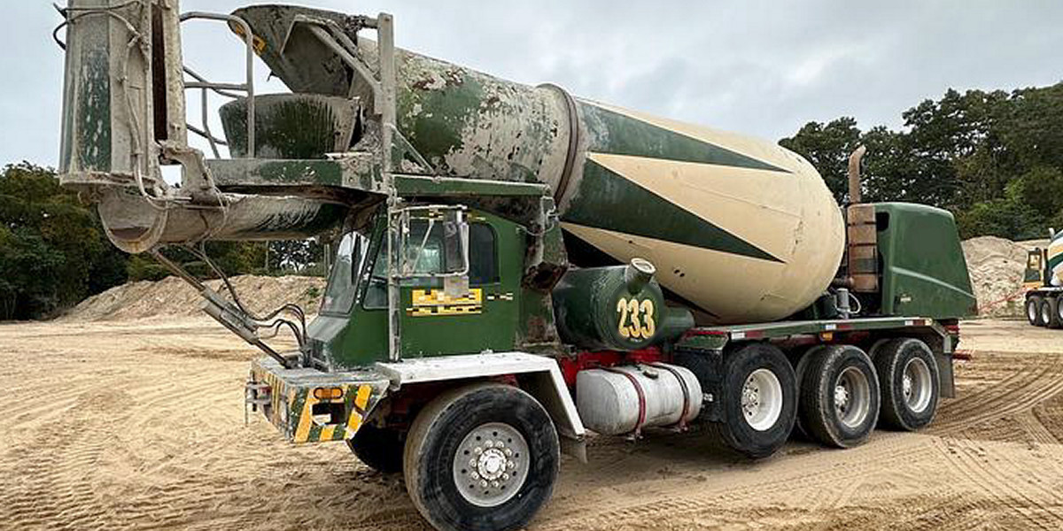2007 Oshkosh S-Series Front Discharge Mixer, driver side (stock TM-233)